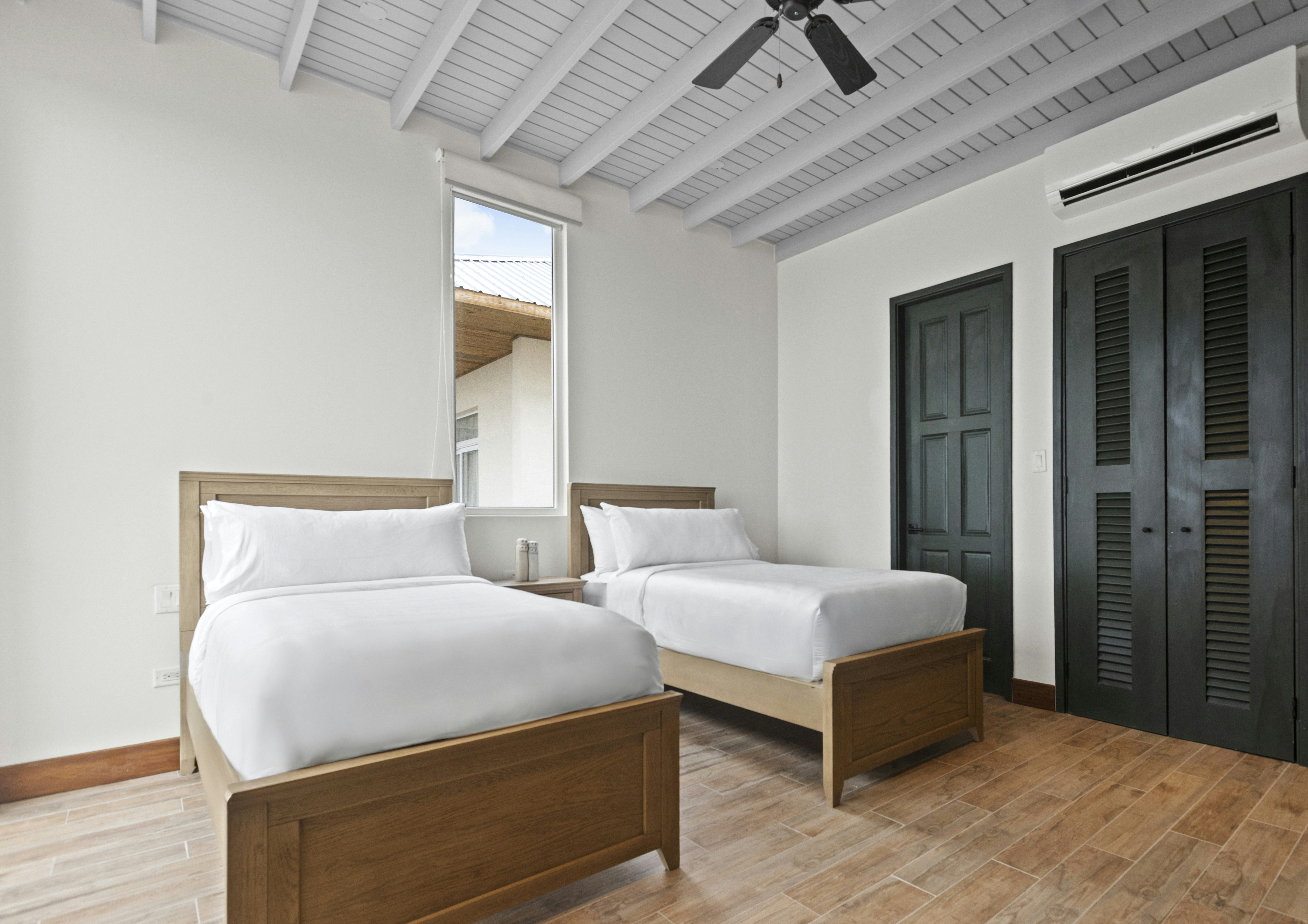 Marina Villa - Double Bedroom