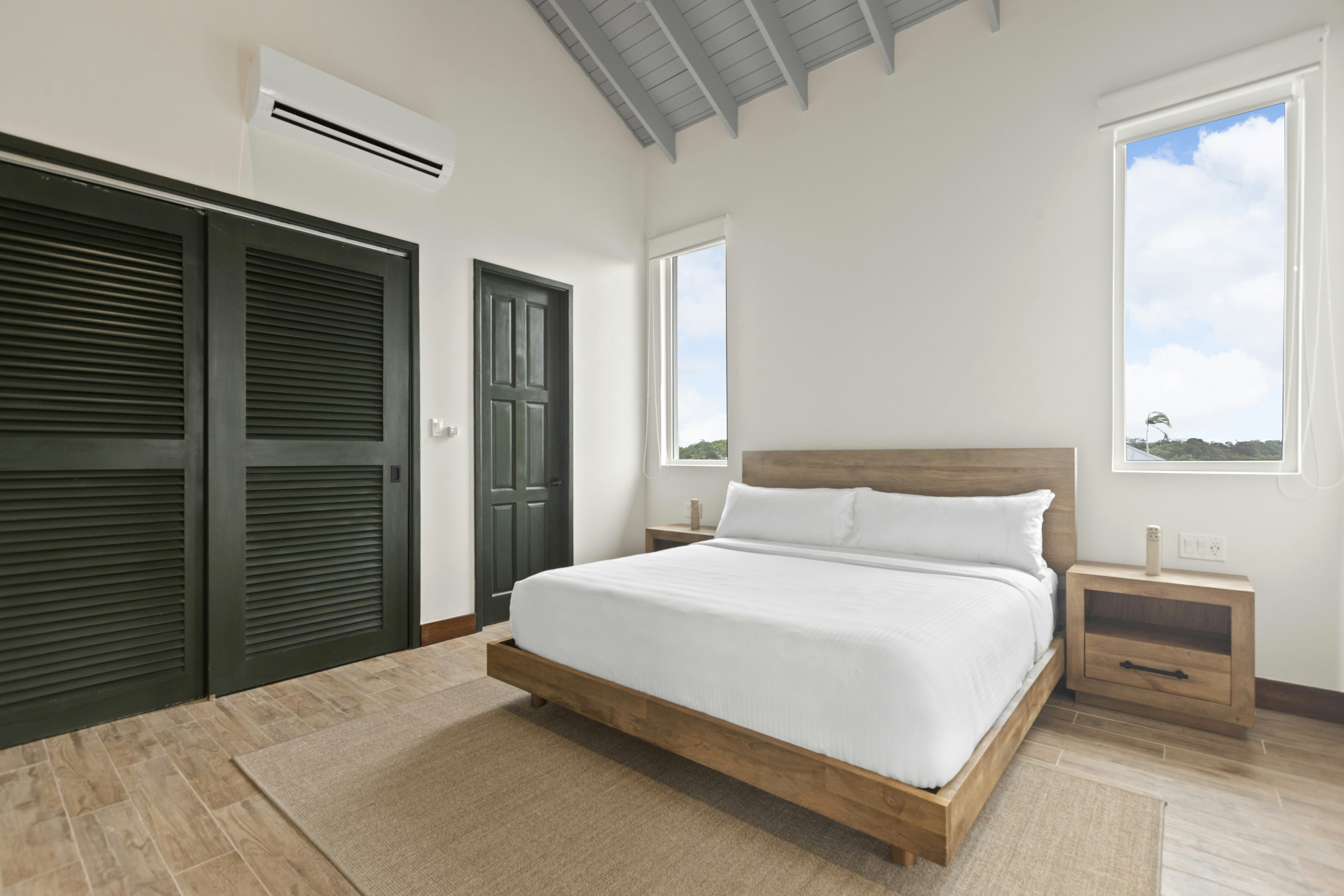Marina Villa - Master Bedroom