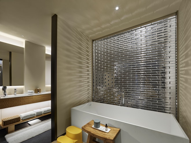 Family Suite - Bathroom