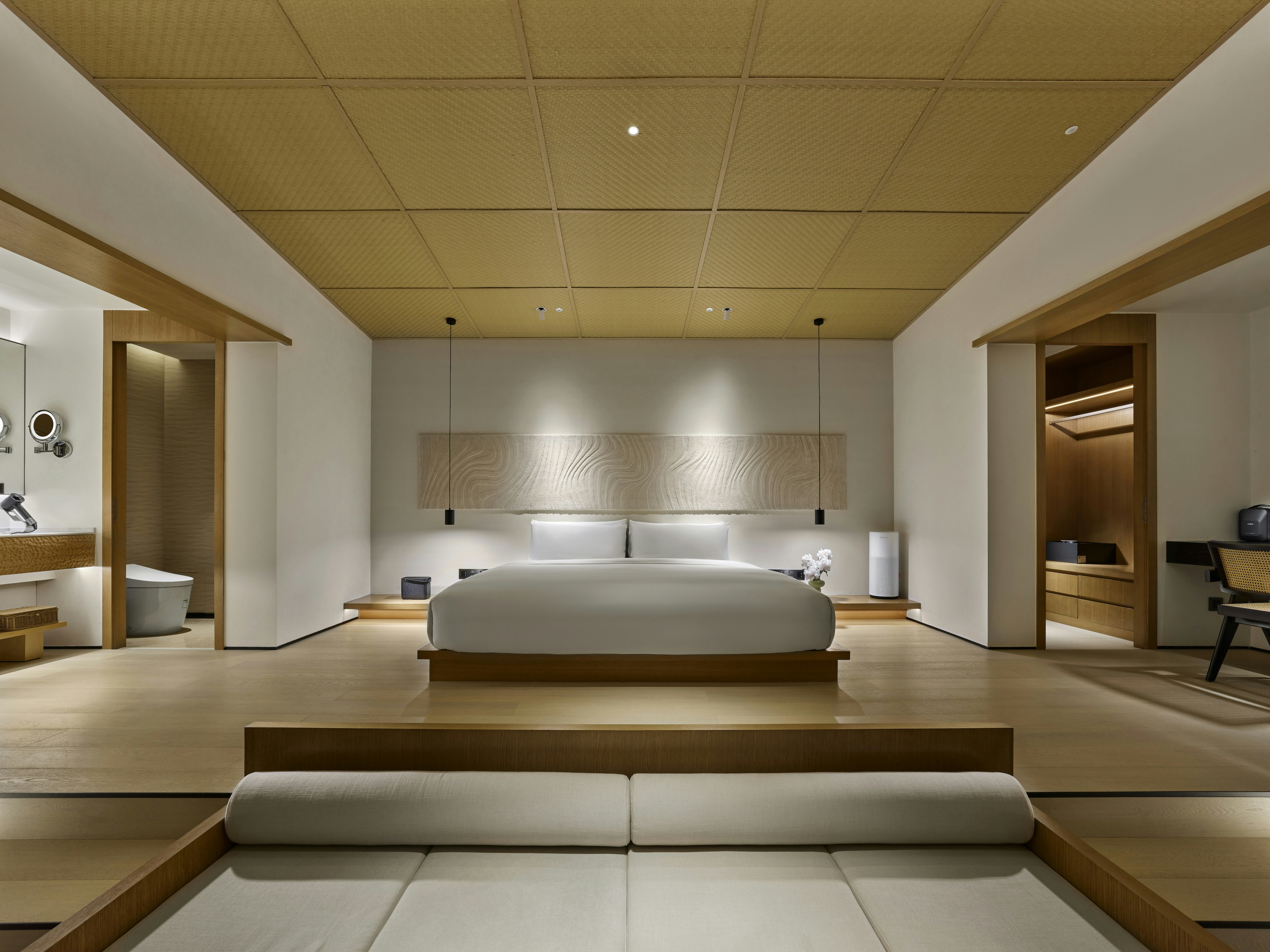 Courtyard Suite Bedroom