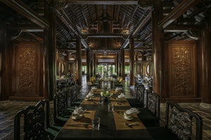 Nh_t Y_n Restaurant
