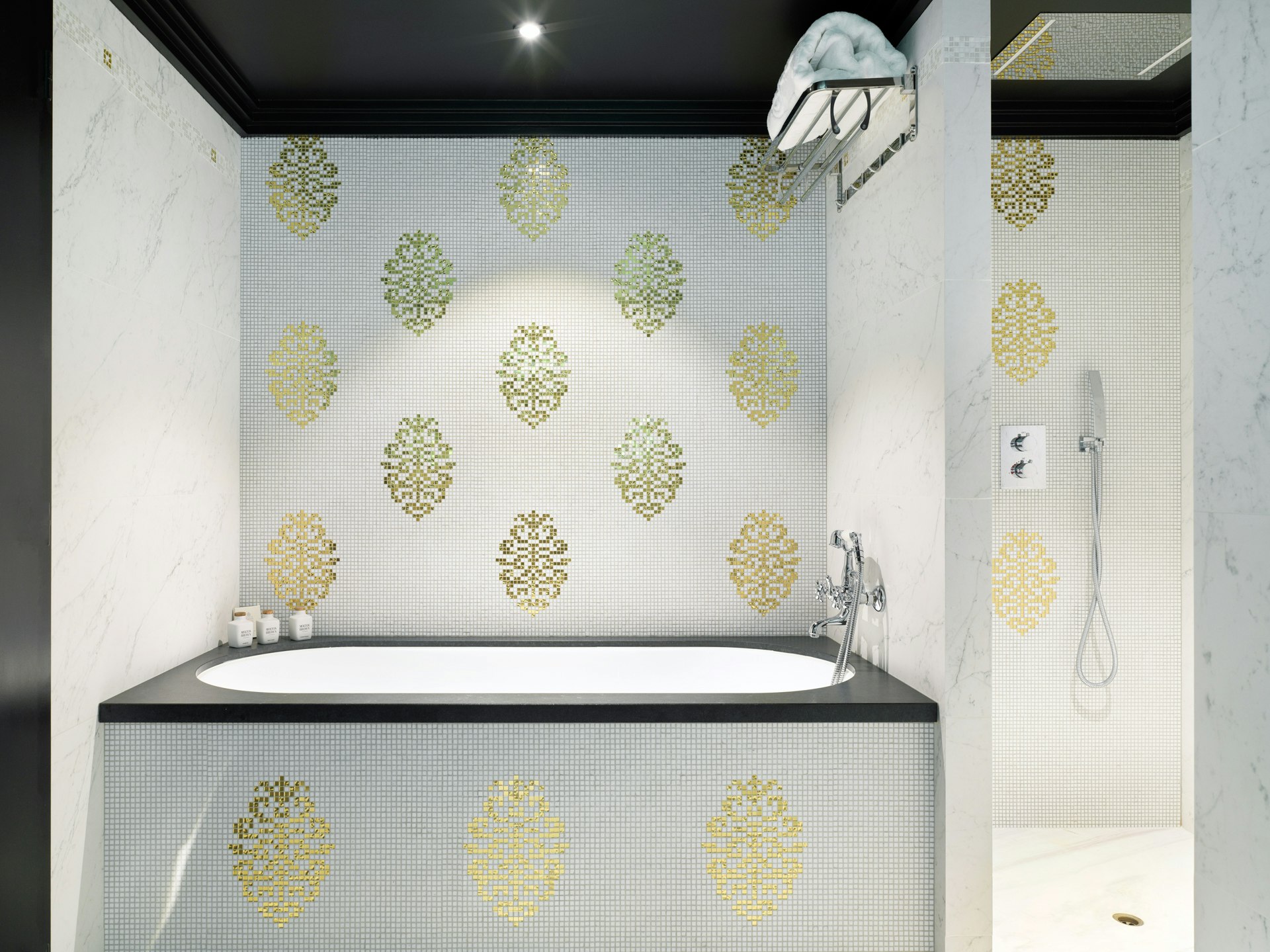 Junior Suite Bathroom