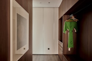 Sea View Studio - Wardrobe
