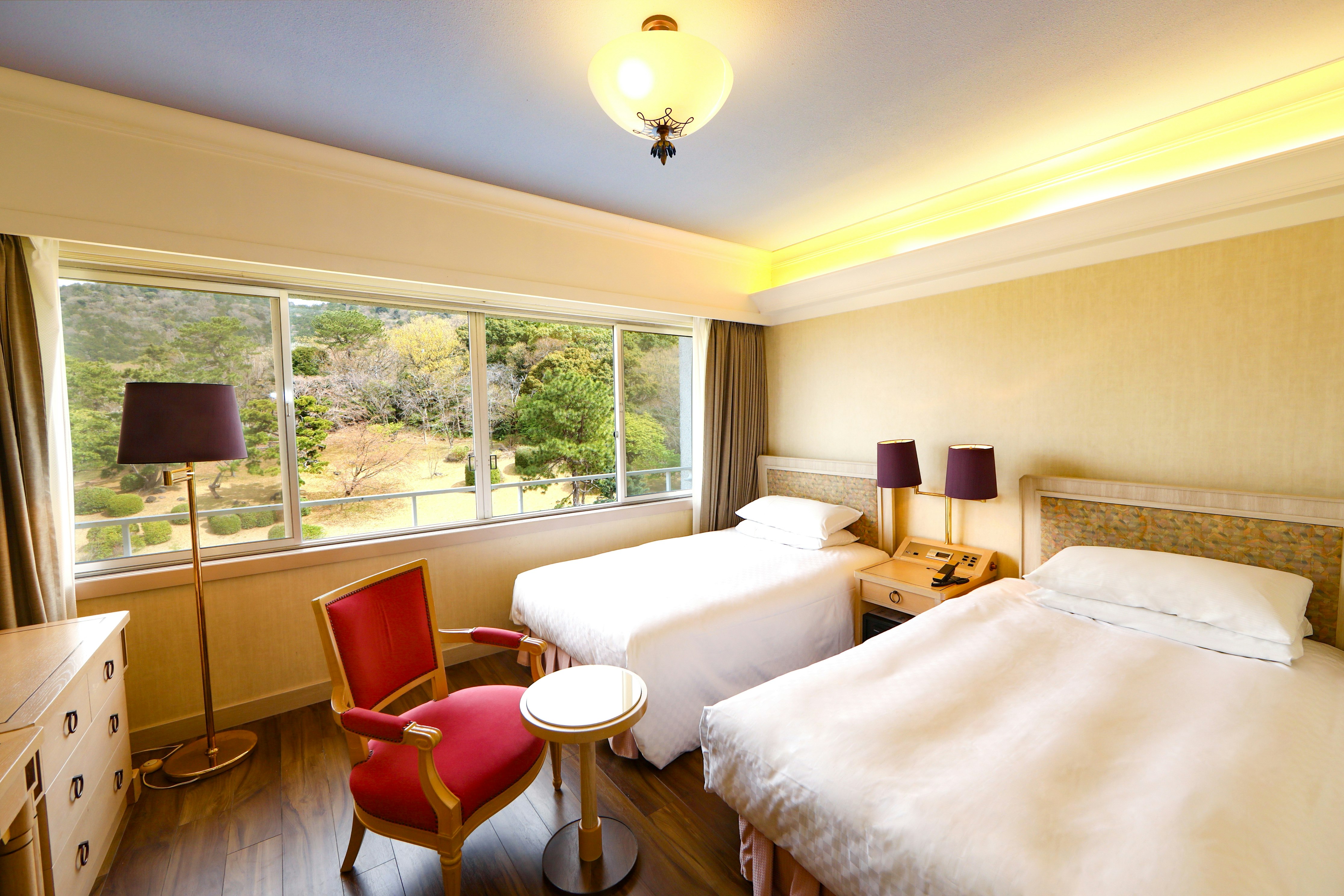 Garden View Twin - Bedroom