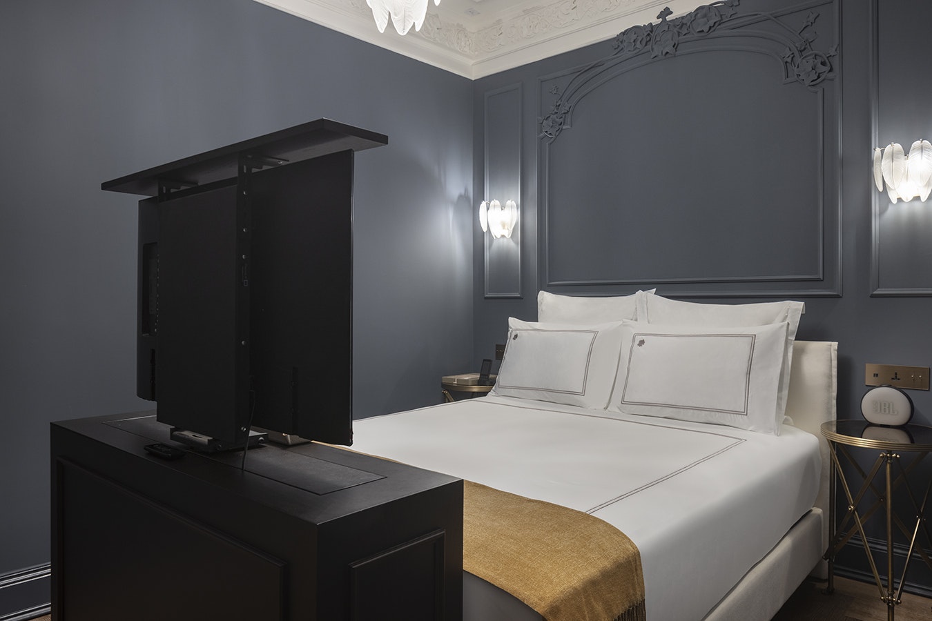 Komana Suite - Bedroom