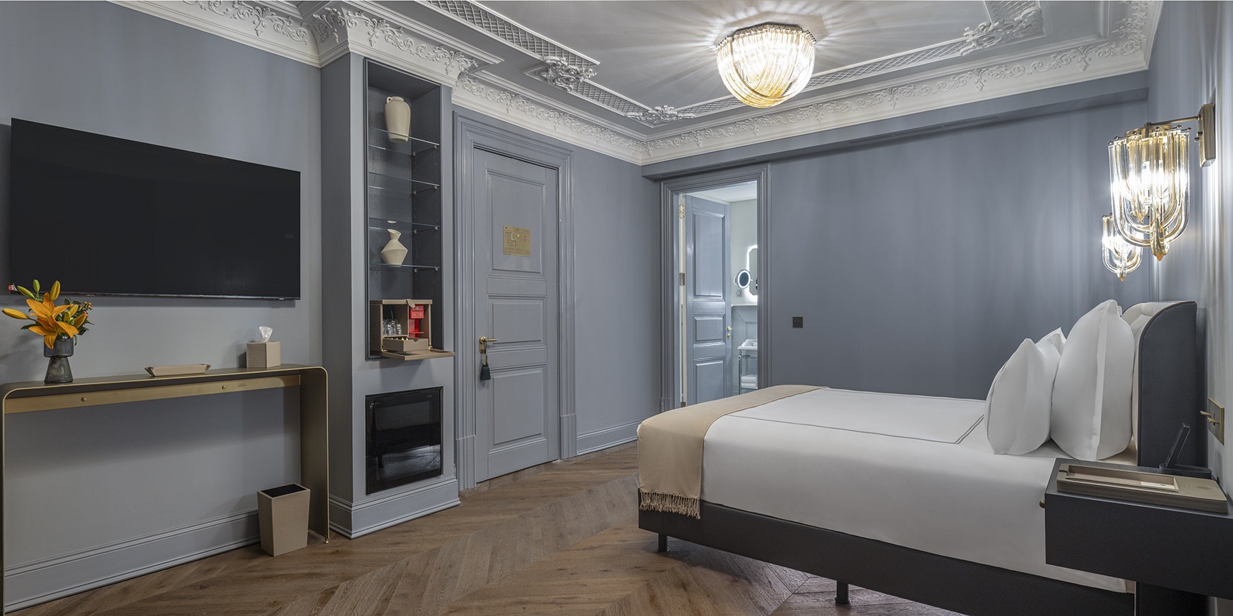 Fleur De Lys Room - Bedroom