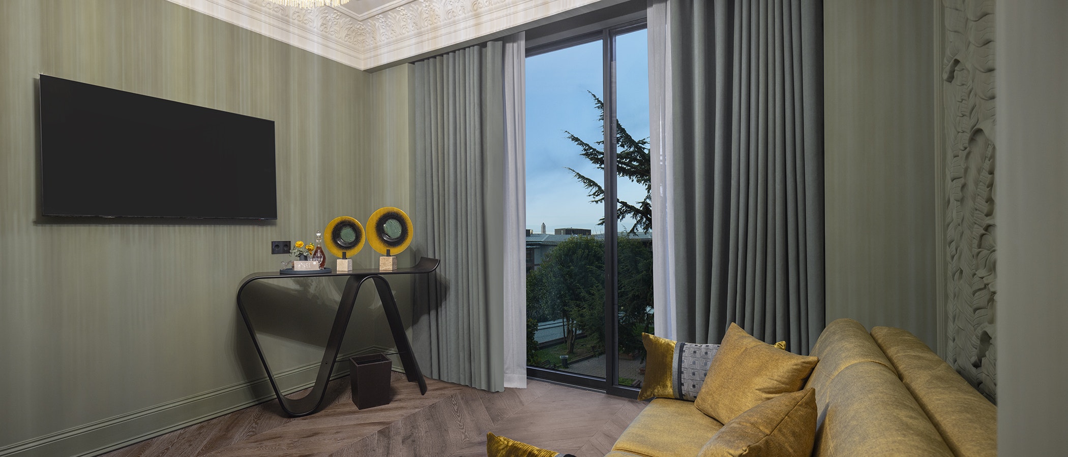 Oak Suite - Living Area