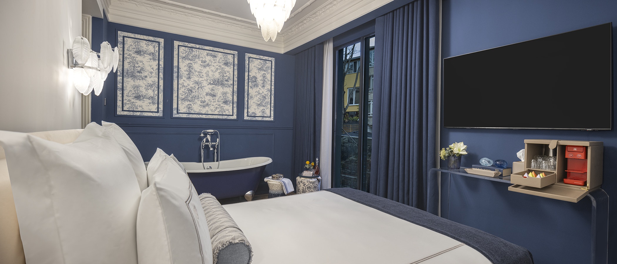 Acanthus Room - Bedroom