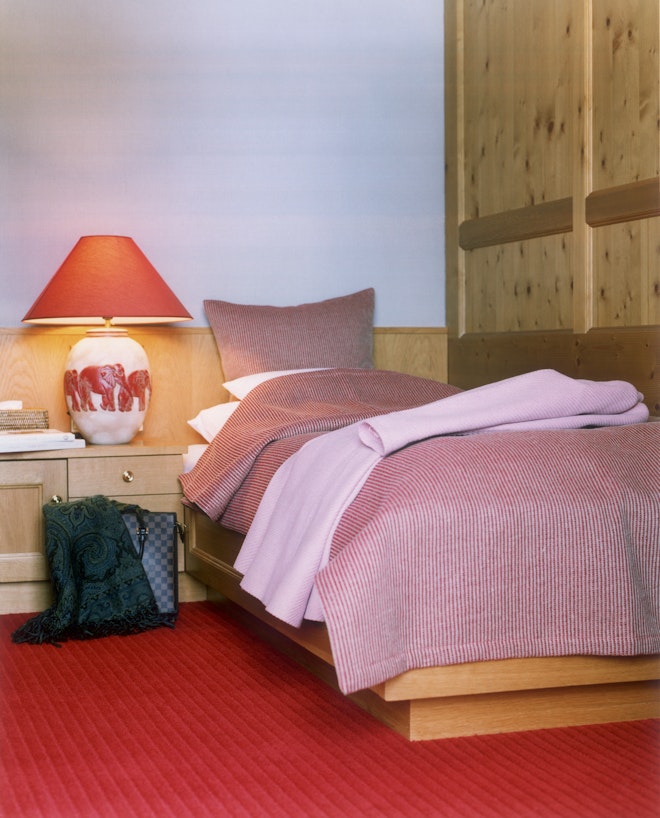Single Room Deluxe - Bedroom