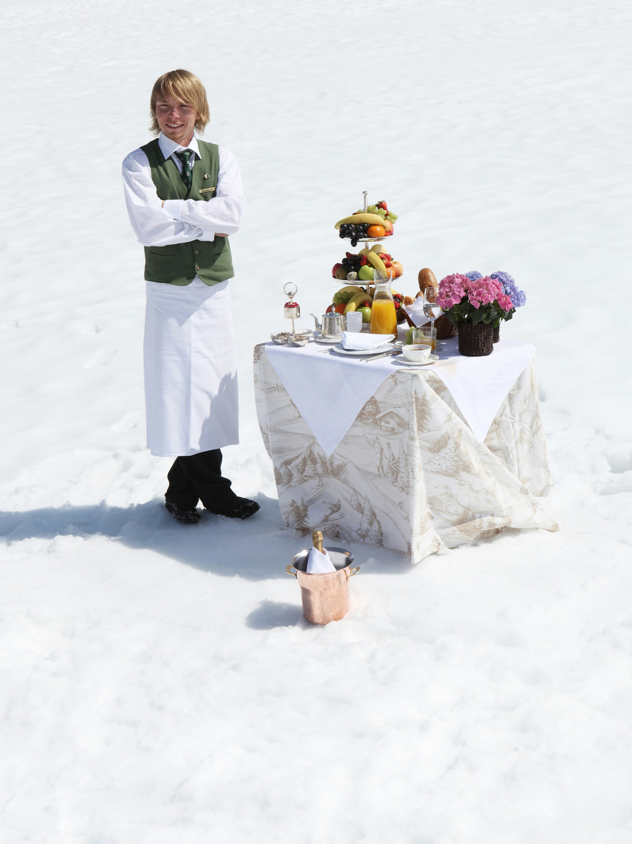 Breakfast In The Snow