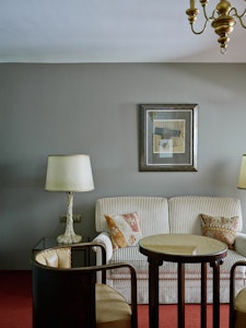Guest Room - Living Area