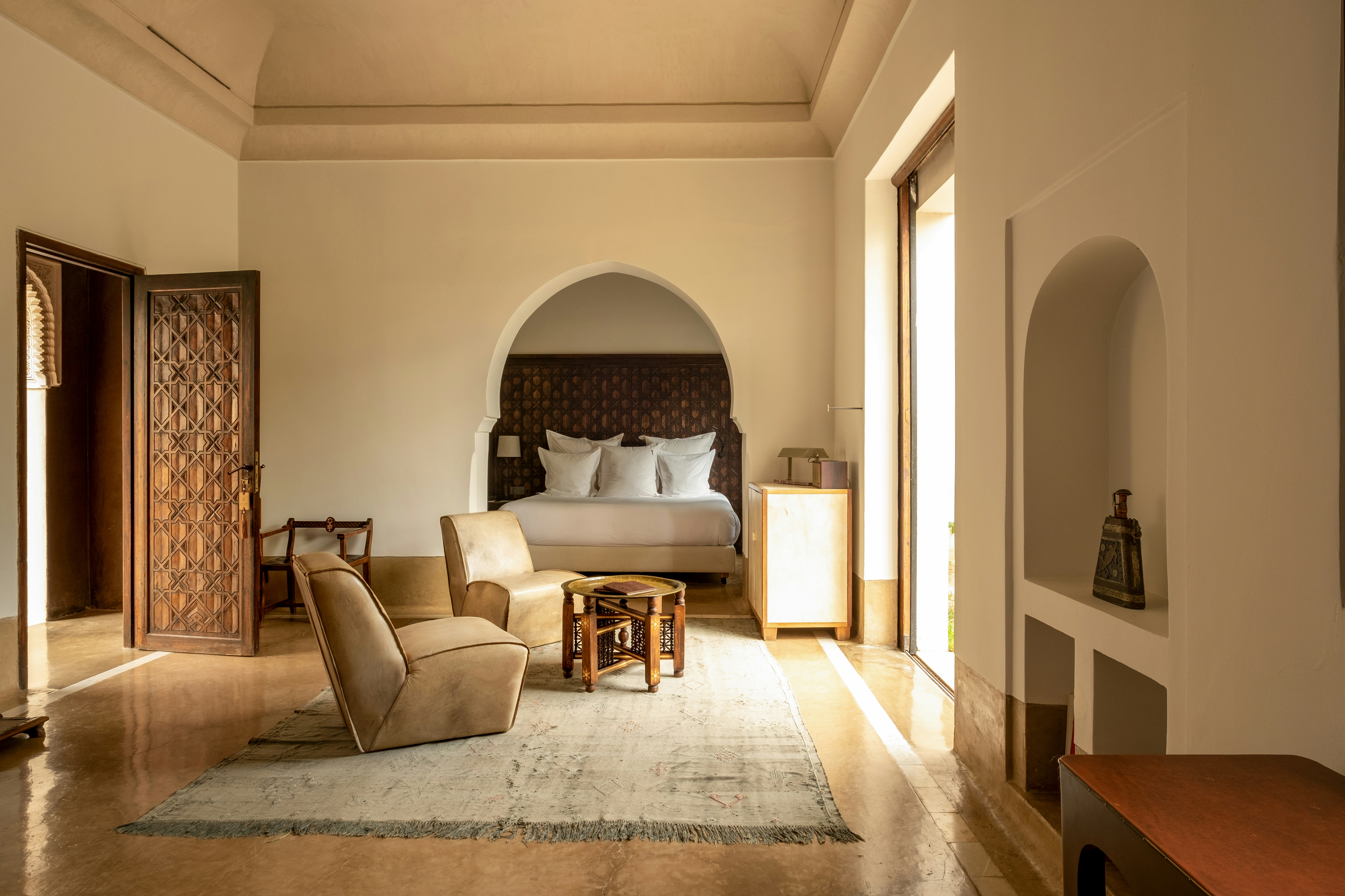 Large Harim Piscine - Living Area