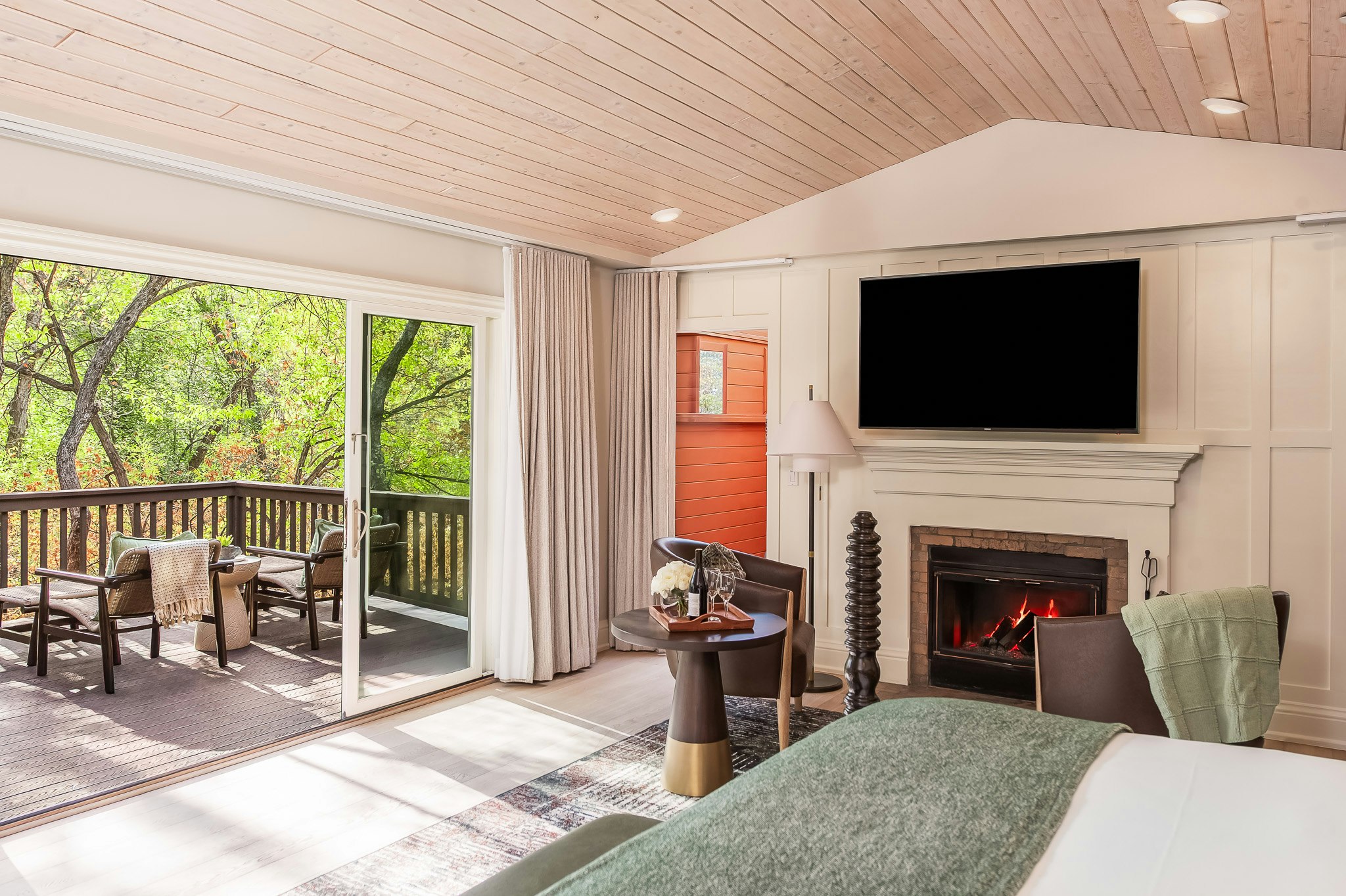 Creekside Premiere Cottage - Bedroom