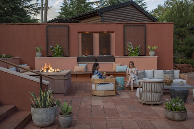 Fireside Lounge