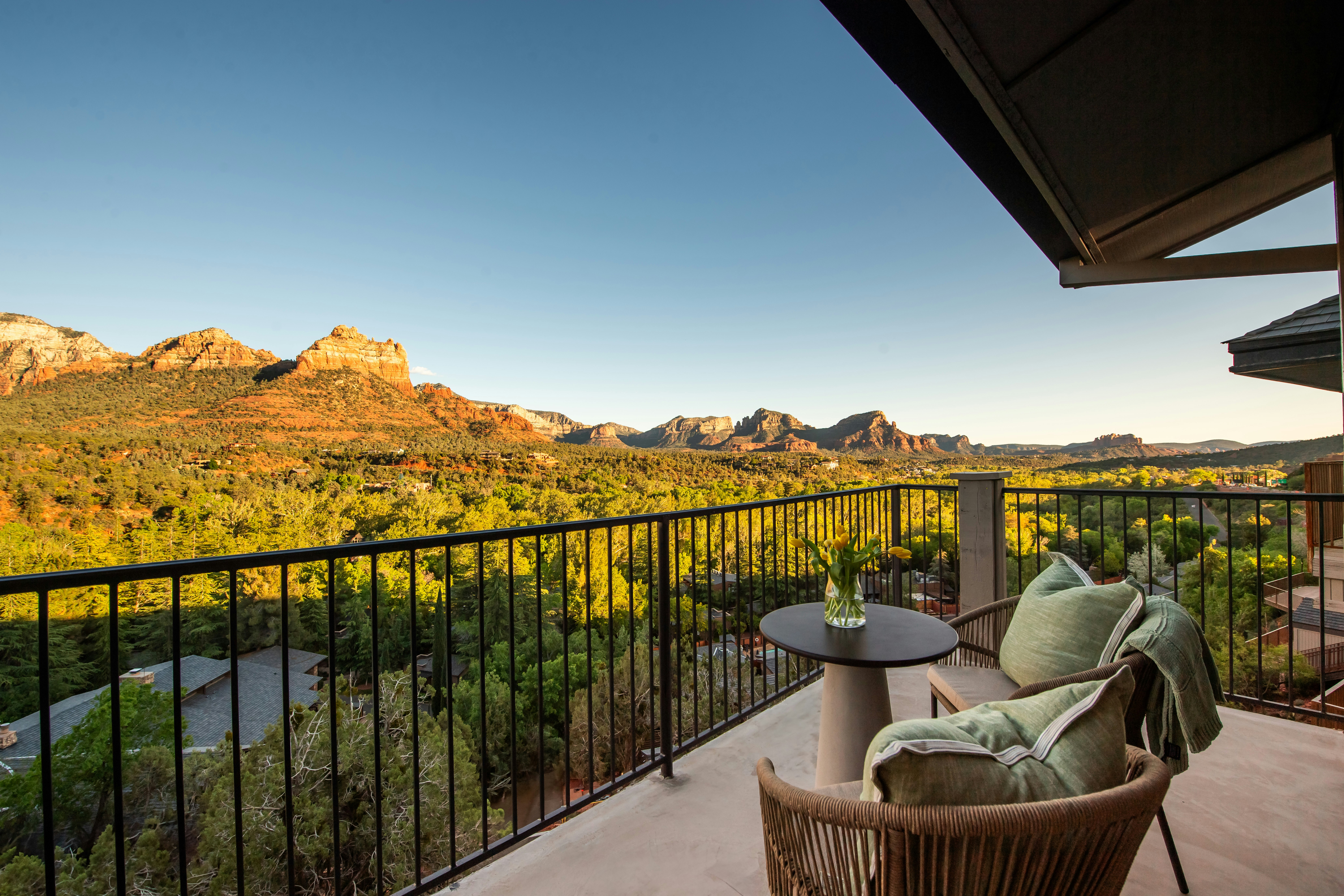 Cliffs Deluxe King - Balcony