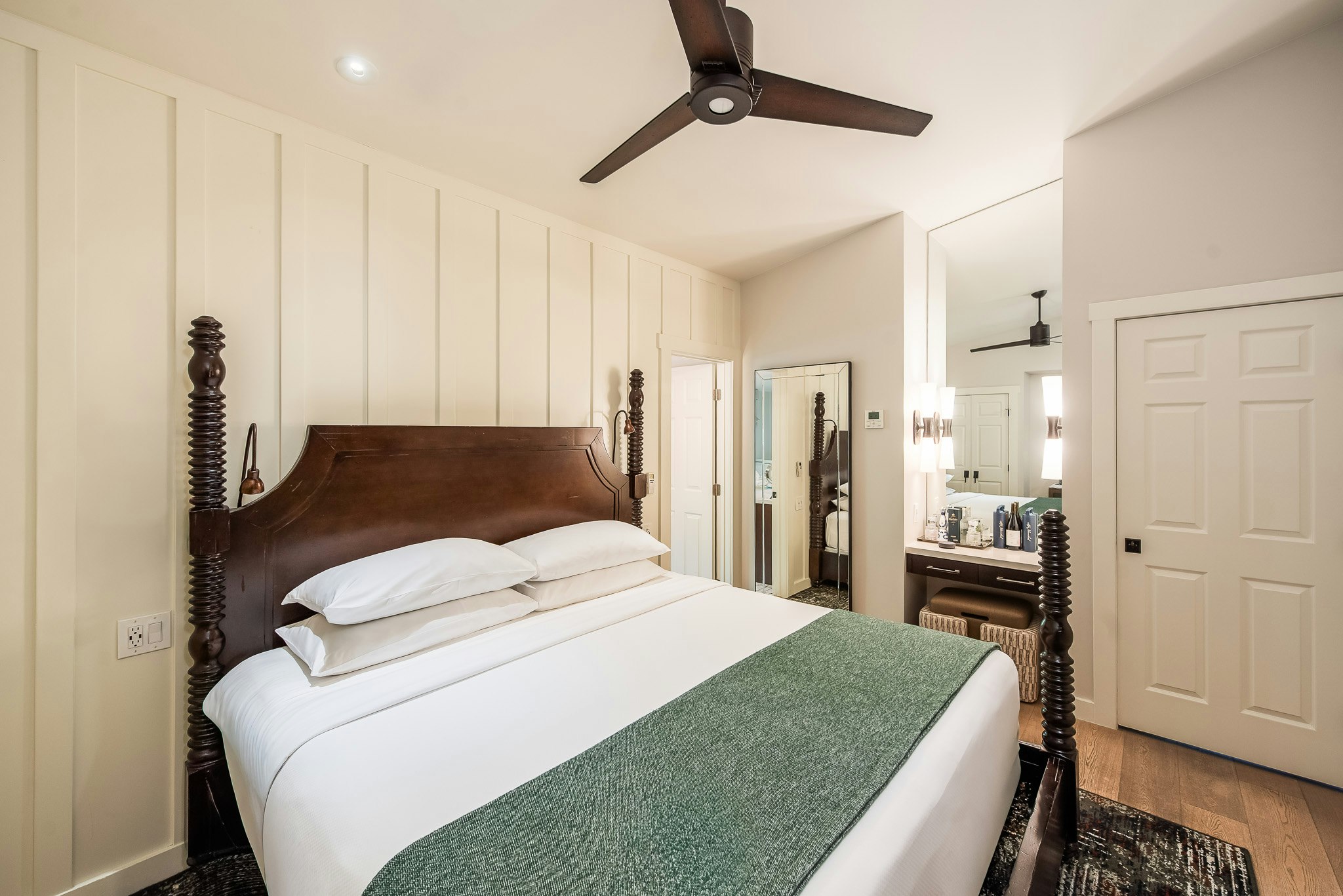 Creekhouse - Bedroom