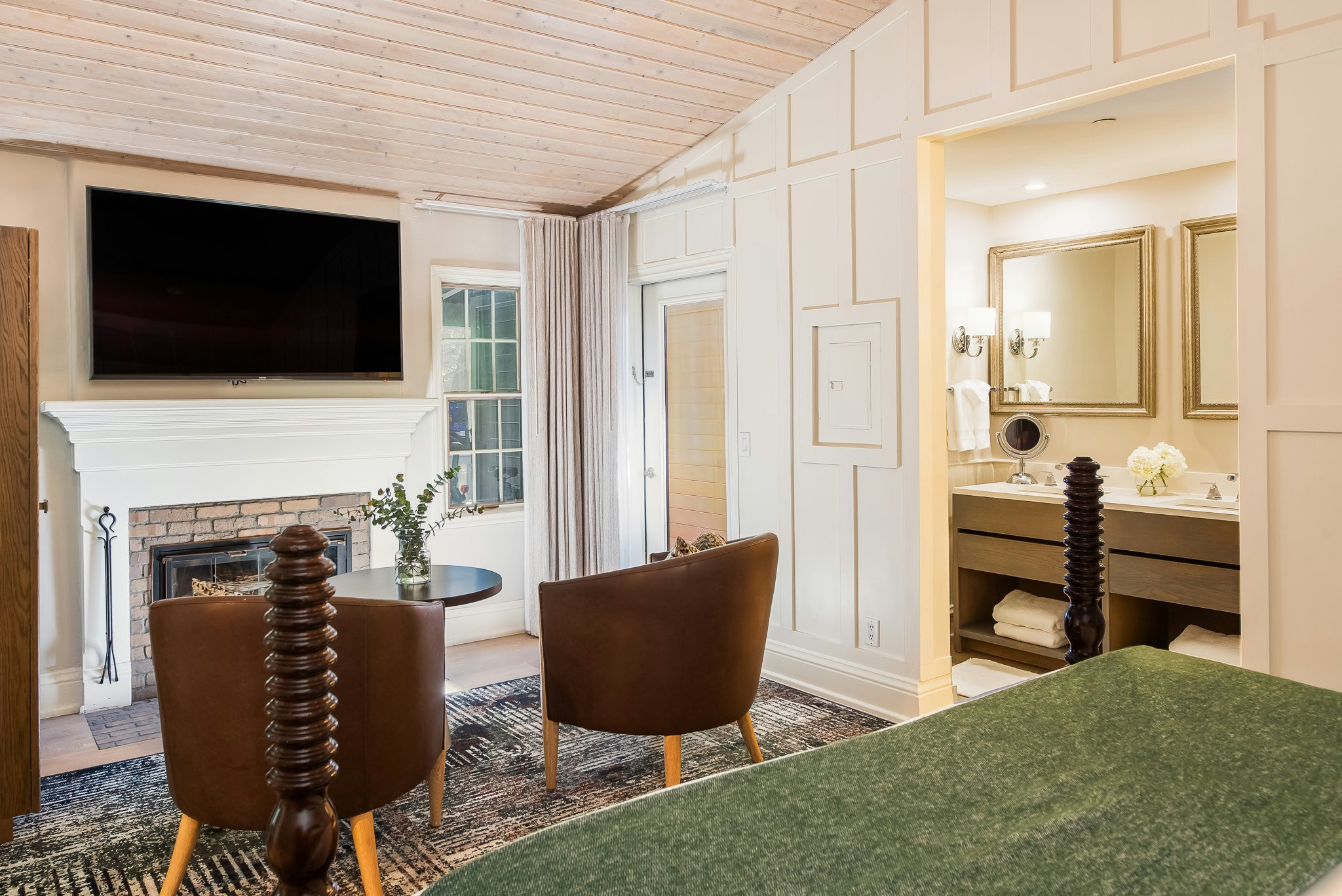 Creekside Suite - Bedroom