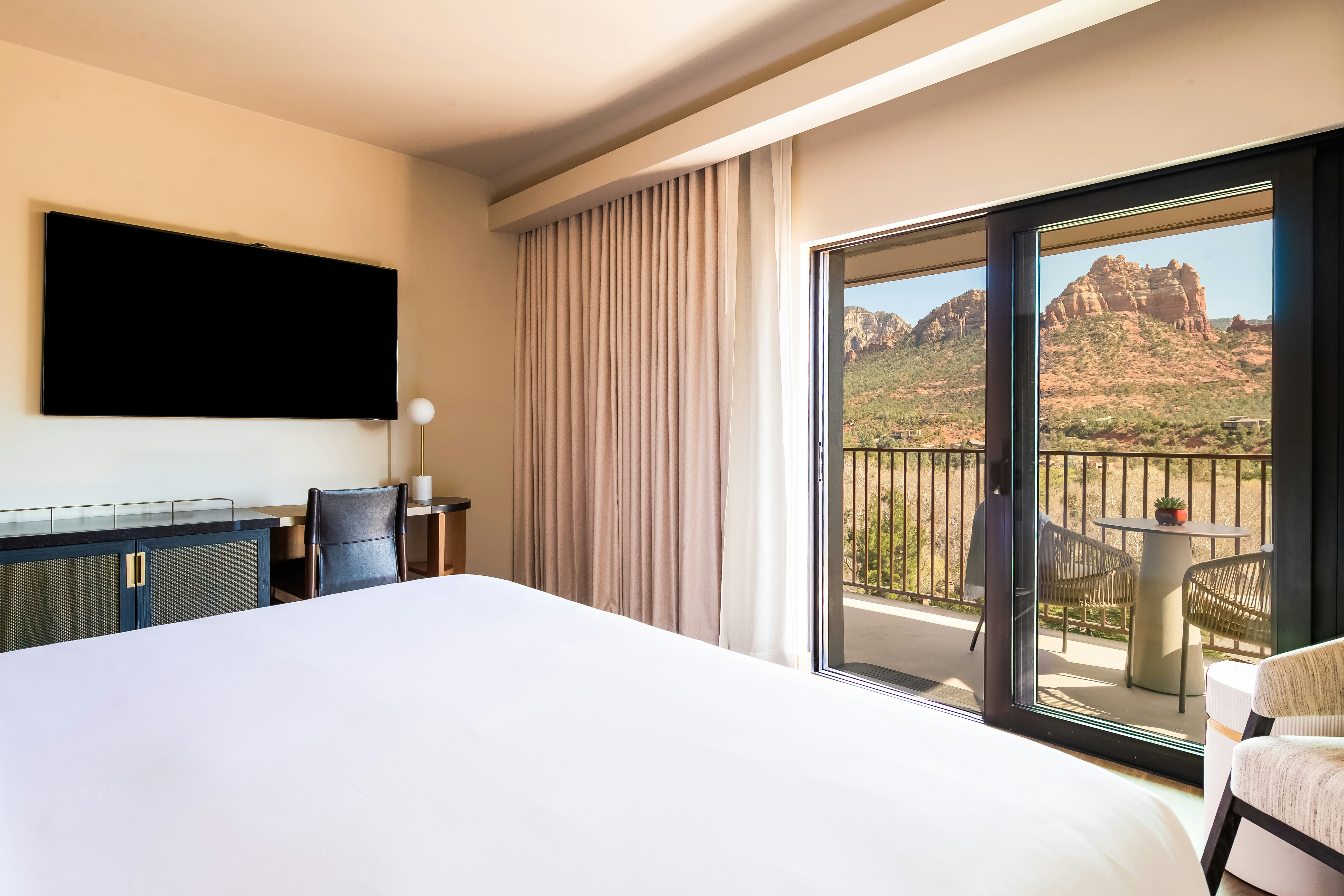 Cliffs King ADA - Bedroom