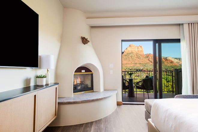 Cliffs Deluxe King - Bedroom