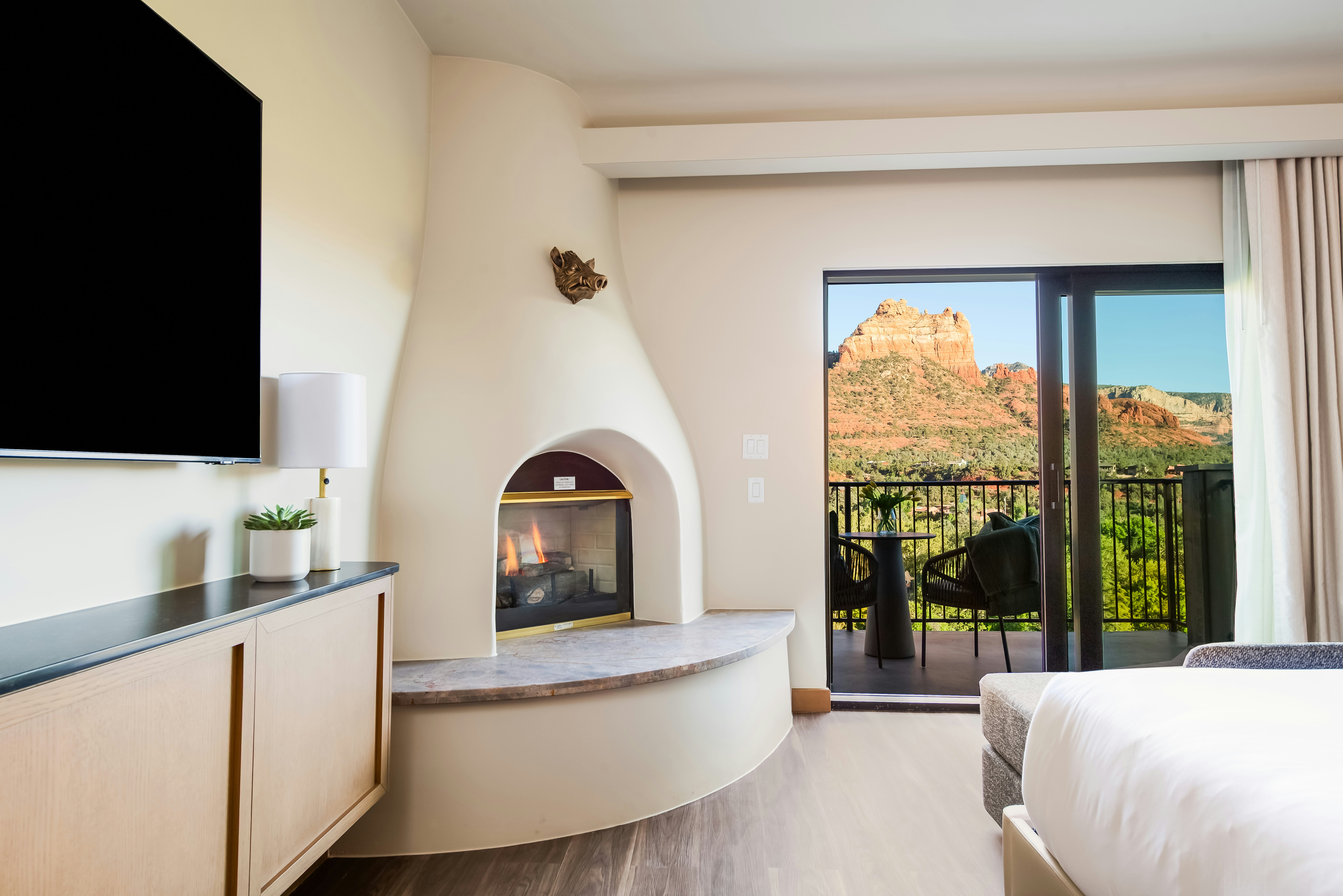 Cliffs Deluxe King - Bedroom