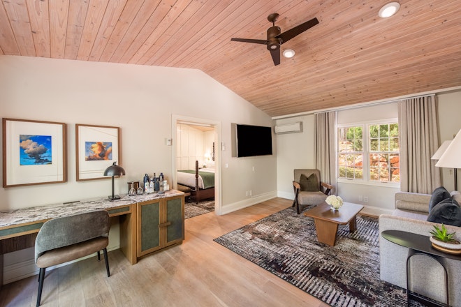 Creekside Suite - Living Area