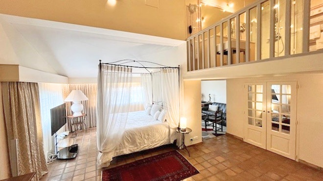 House Suite