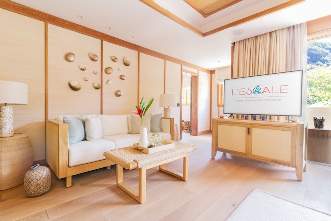 Deluxe Suite Mountain View - Living Area