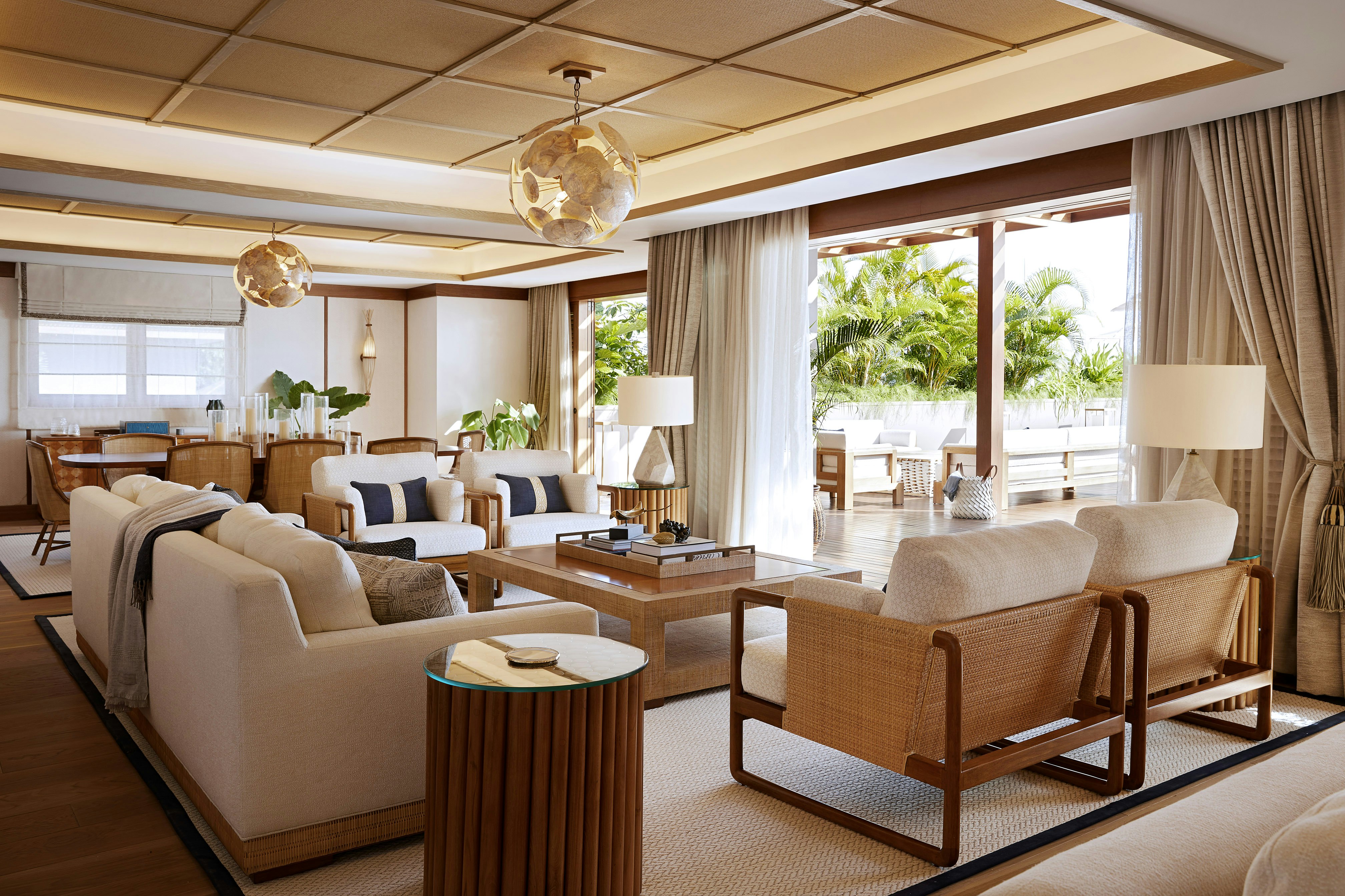 Presidential Villa - Living & Dining Room