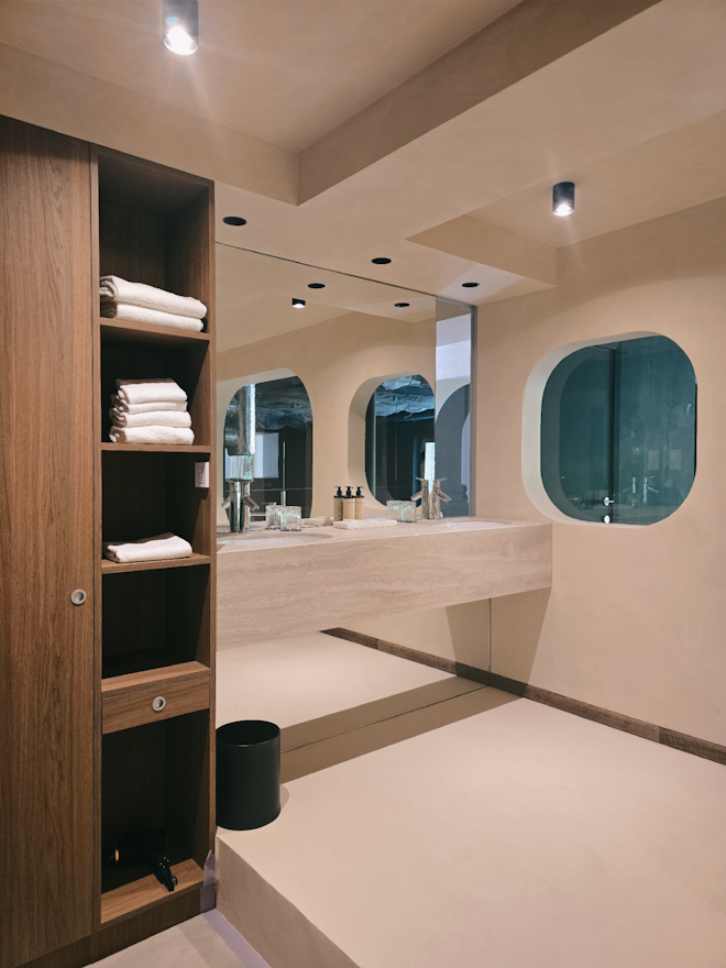 Luna Aurea Wellness Suite with Private Garden - Bathroom