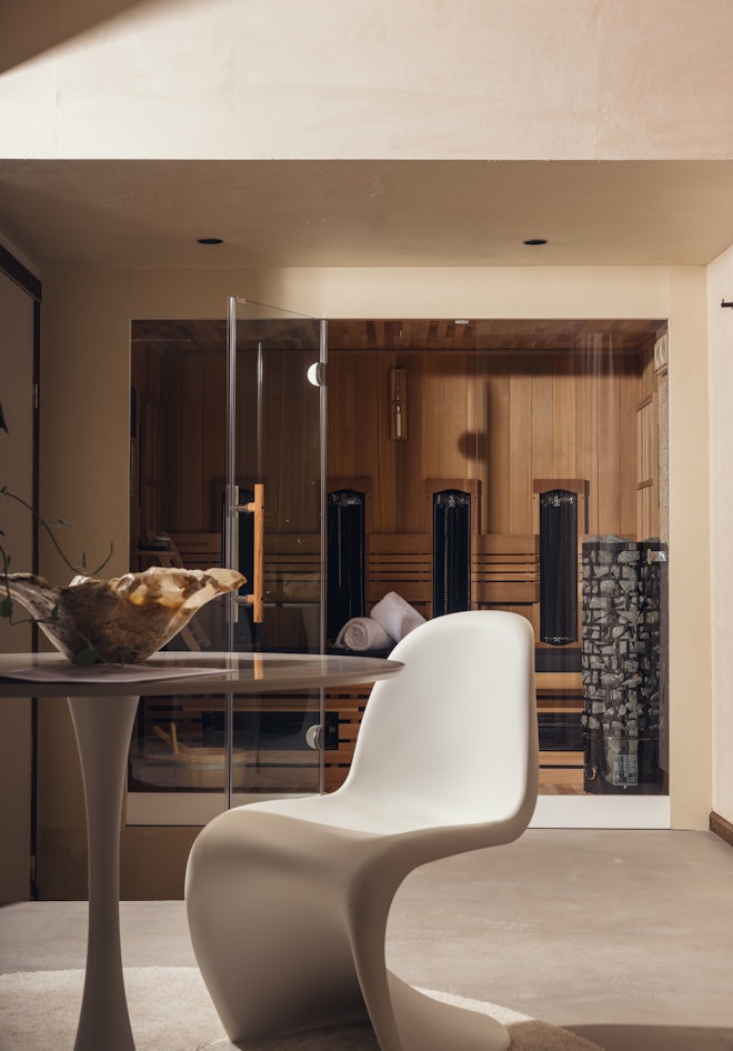 Luna Aurea Wellness Suite with Private Garden - Room Details