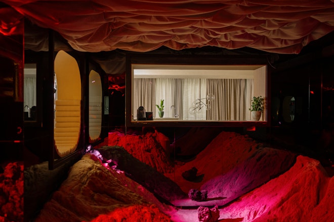 Luna Aurea Wellness Suite with Private Garden
