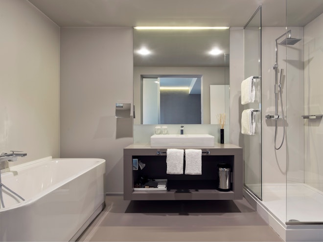 Bathroom - Luxurious Villa & Luxurious Villa Balcony