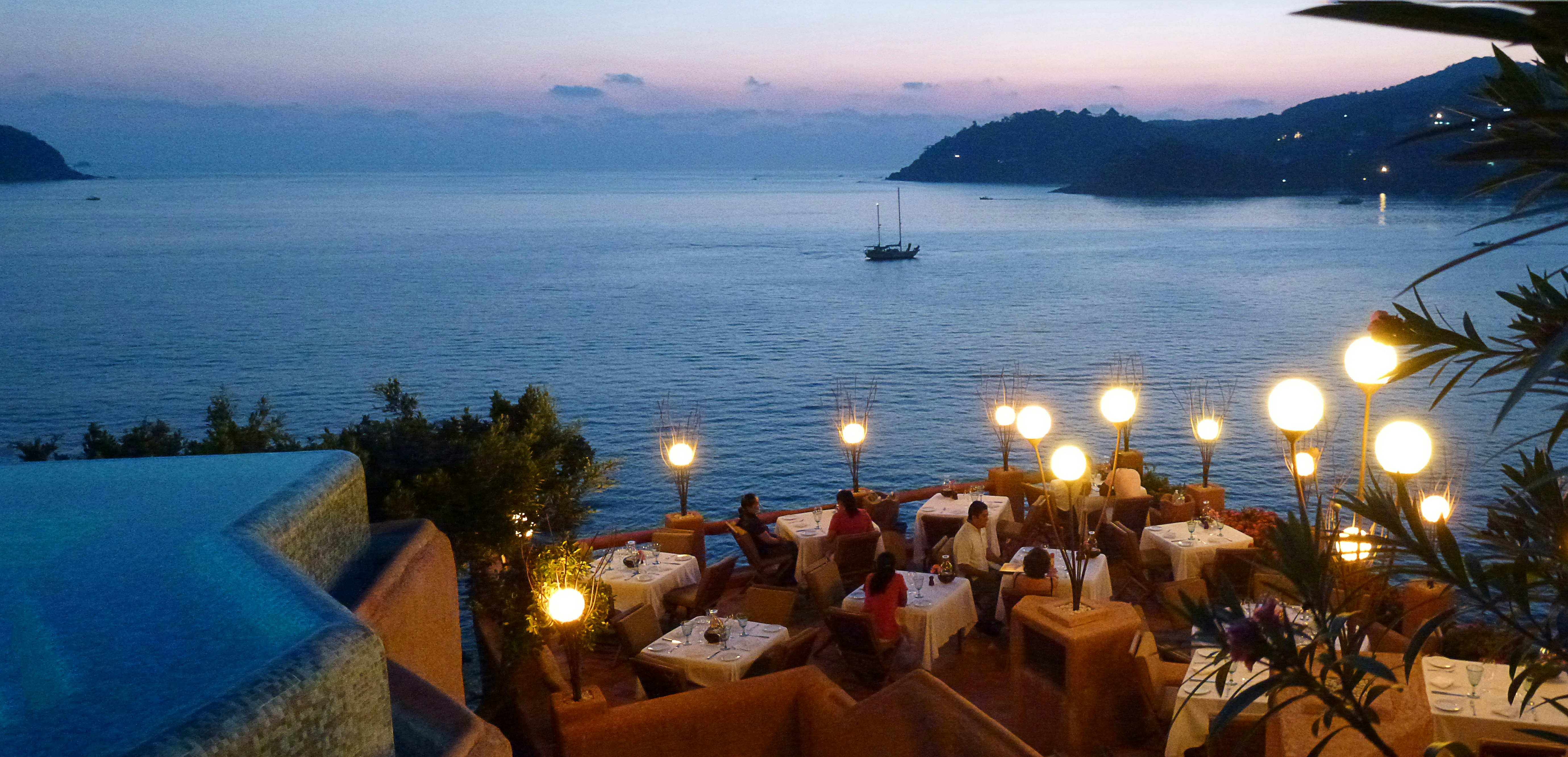 Mar y Cielo Terrace Restaurant