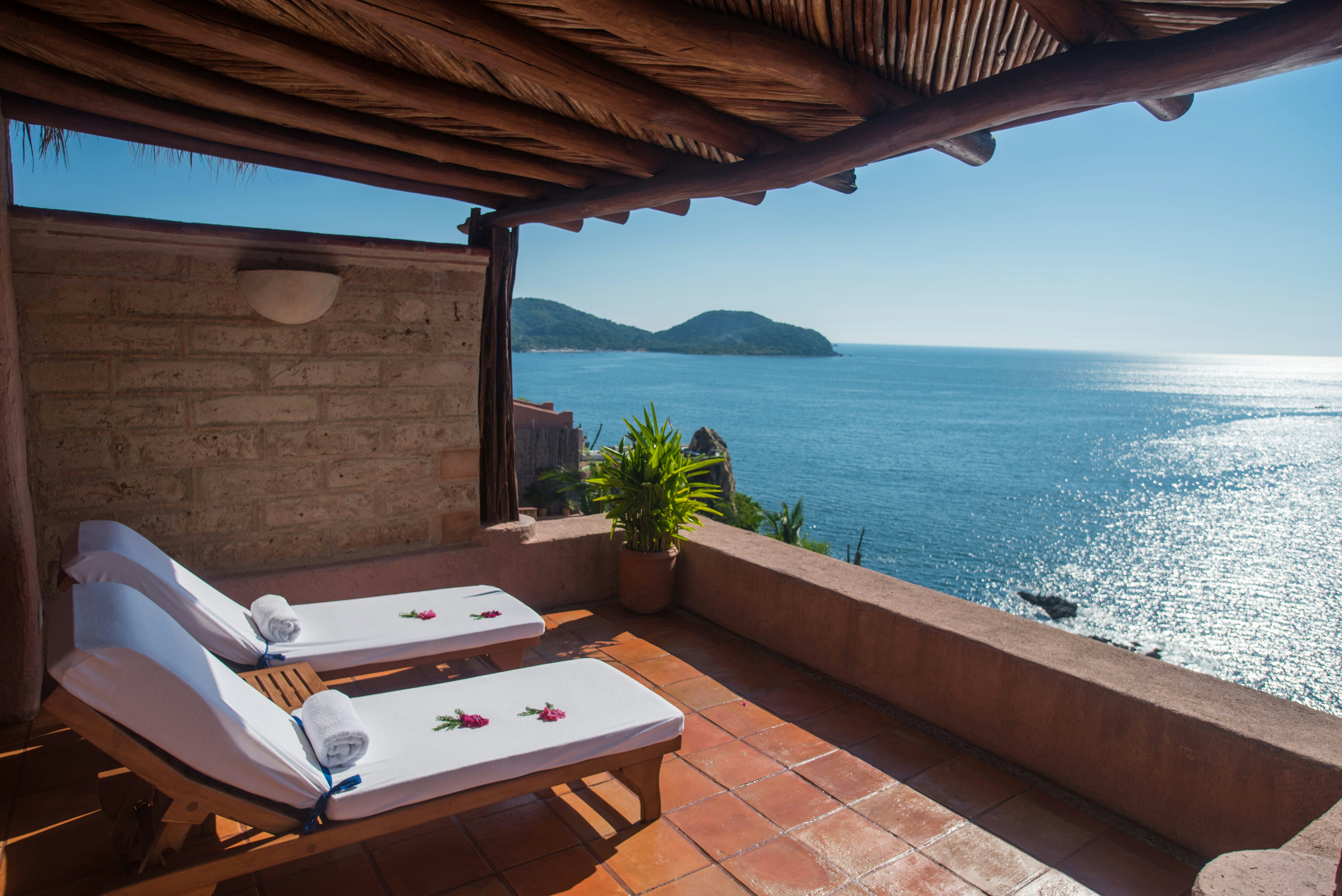 Oceanfront Terrace Suite