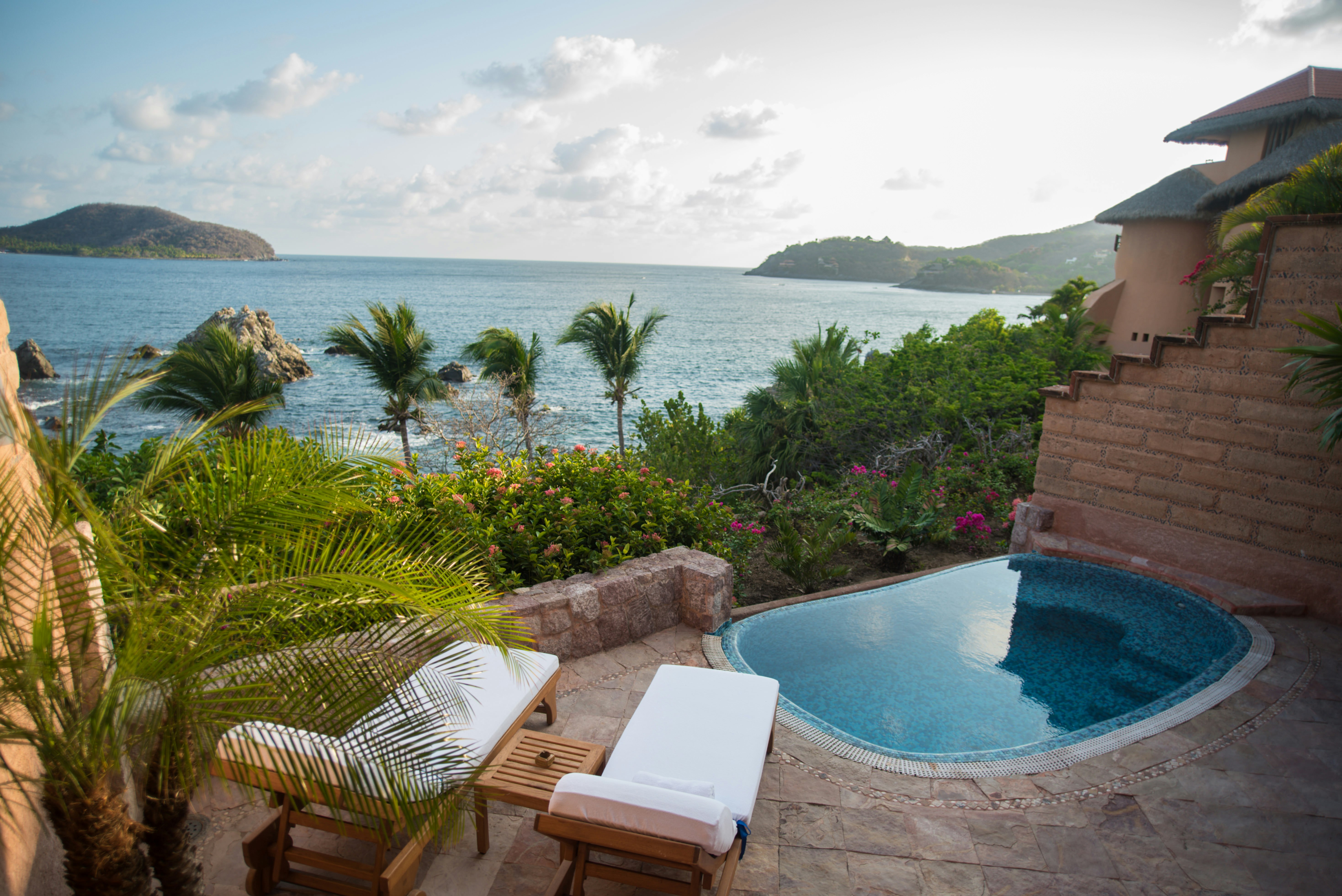 Villa El Ensueño – Romance Beachfront Suite