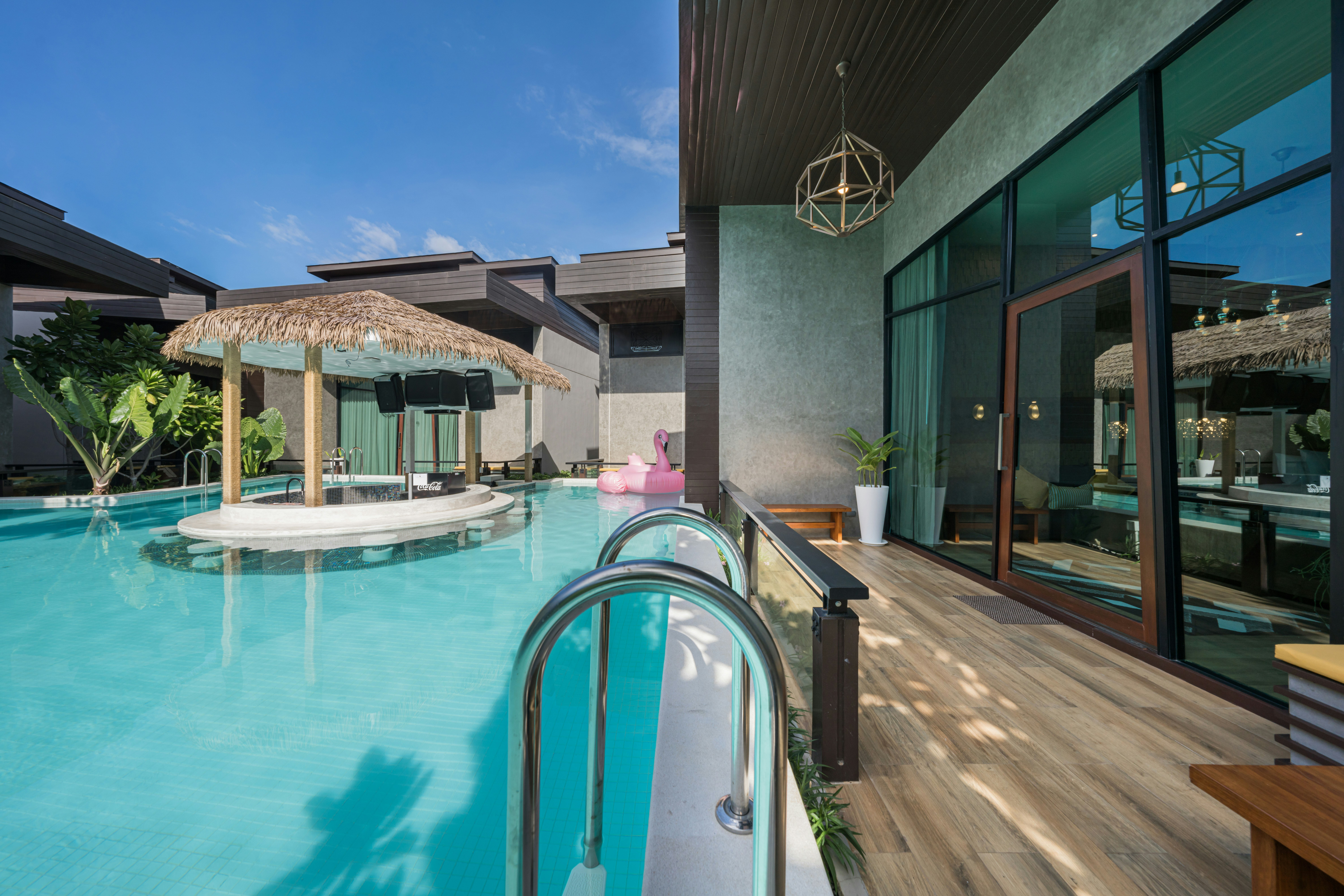 Outdoor Pool - Connecting Terraces