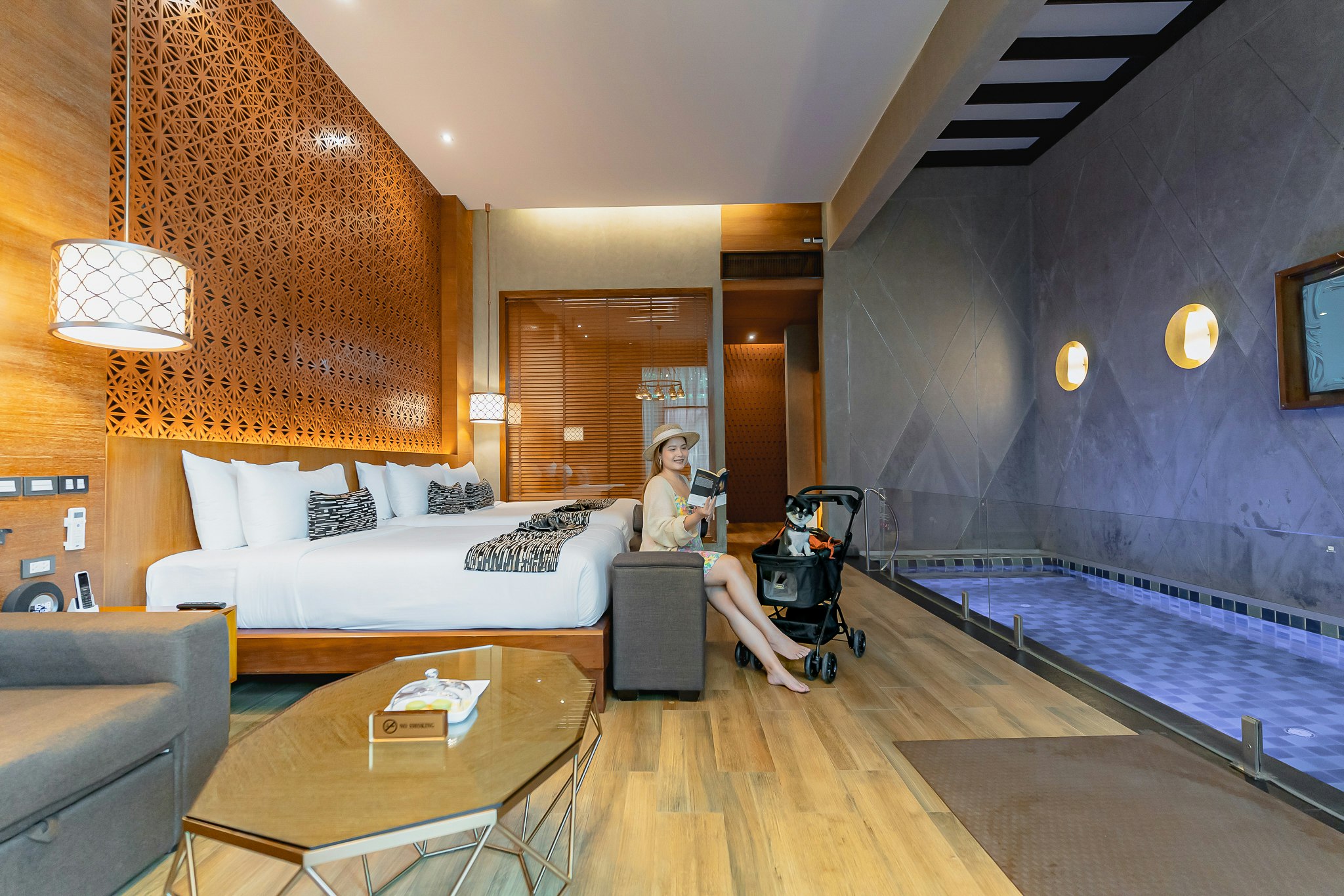 Pet-Friendly Pool Villa - Bedroom