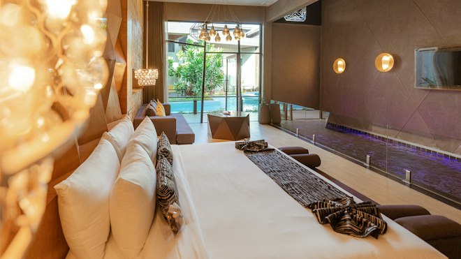 Deluxe Pool Villa with Pool Access - Bedroom
