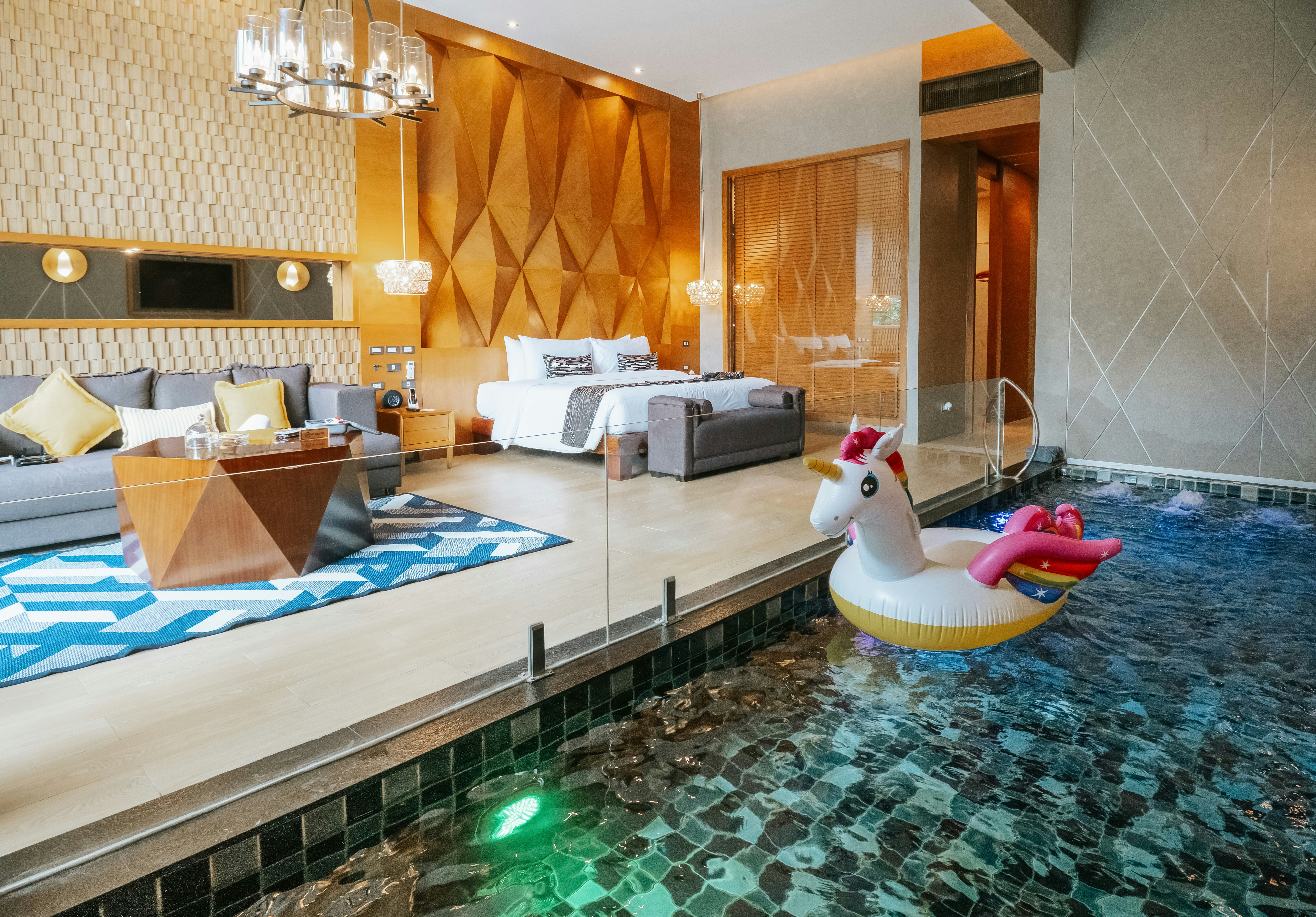 Deluxe Pool Villa with Pool Access - Pool