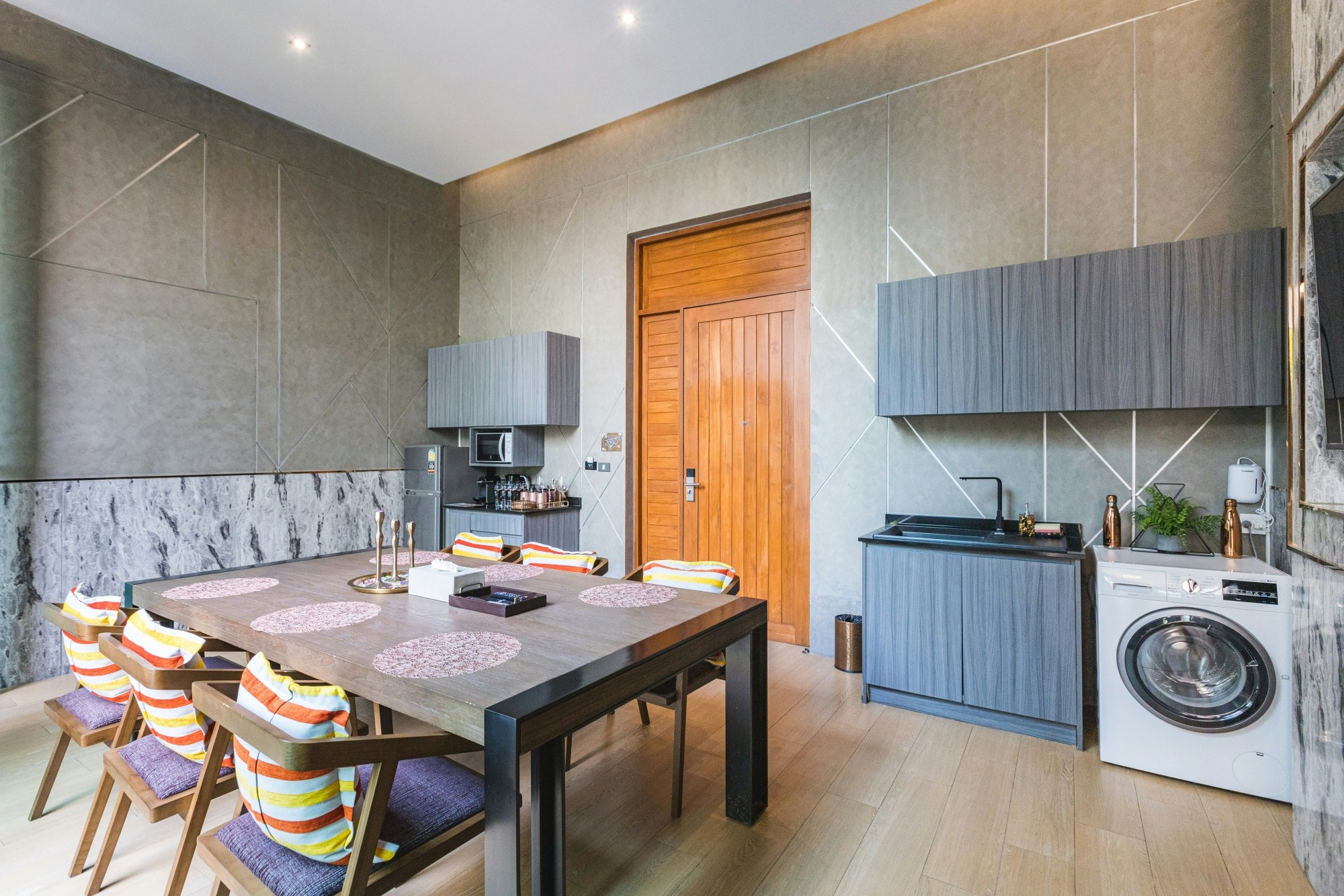 Three-Bedroom Villa Suite - Dining Area