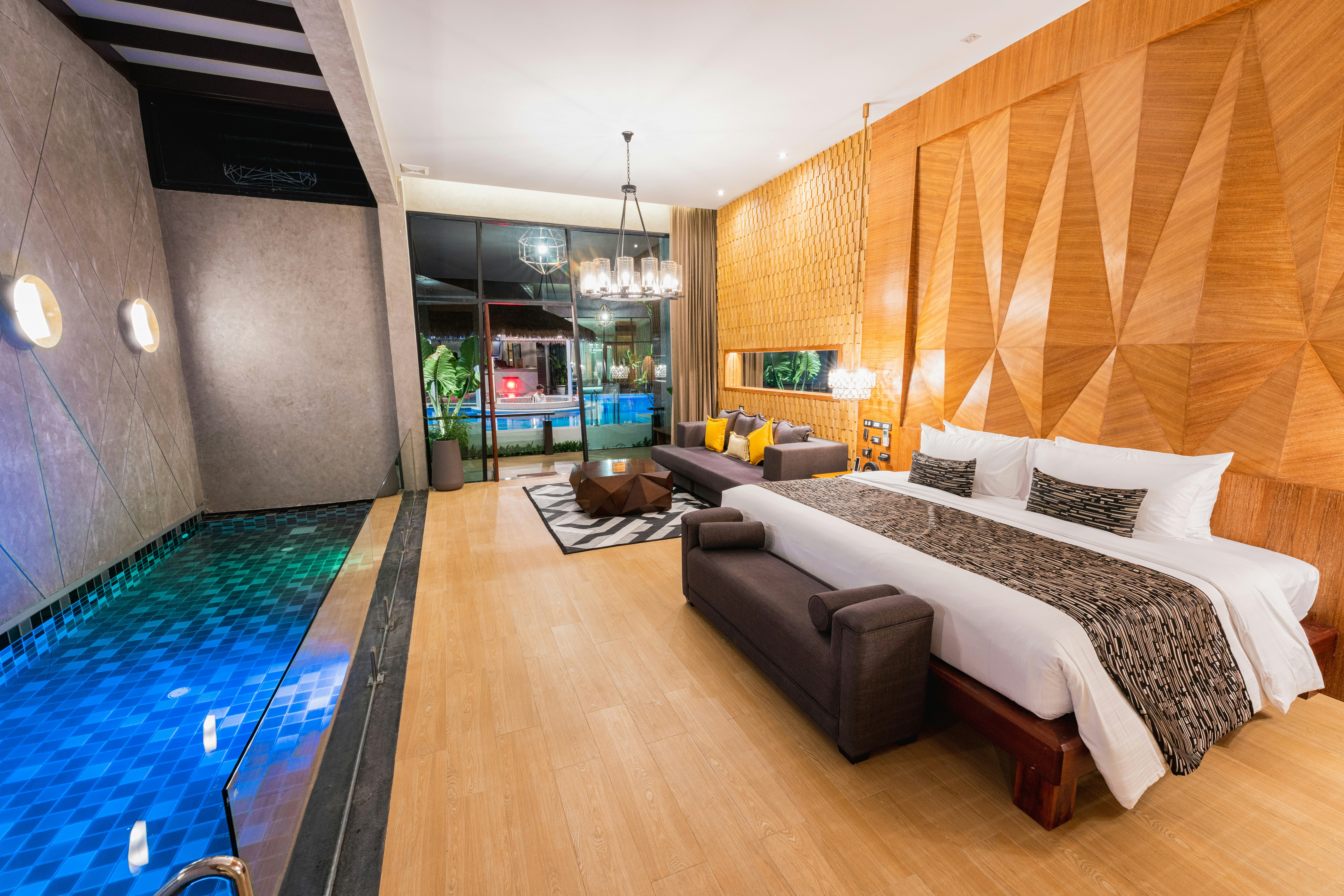 Deluxe Pool Villa with Pool Access - Bedroom