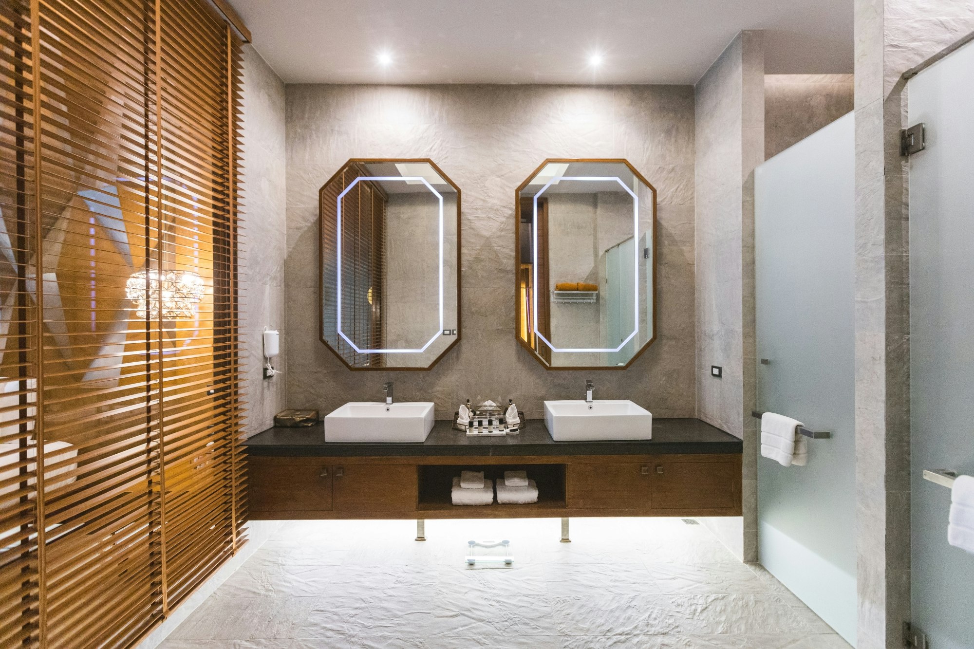 Deluxe Pool Villa with Pool Access - His & Her Vanity