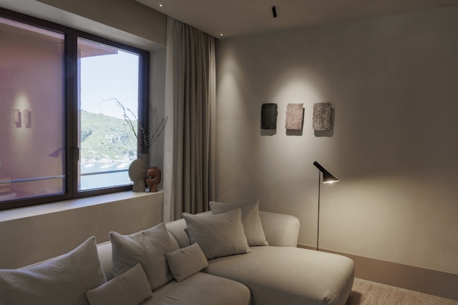 Stella 2 bedroom Mountain View Balcony Suite - Living Area