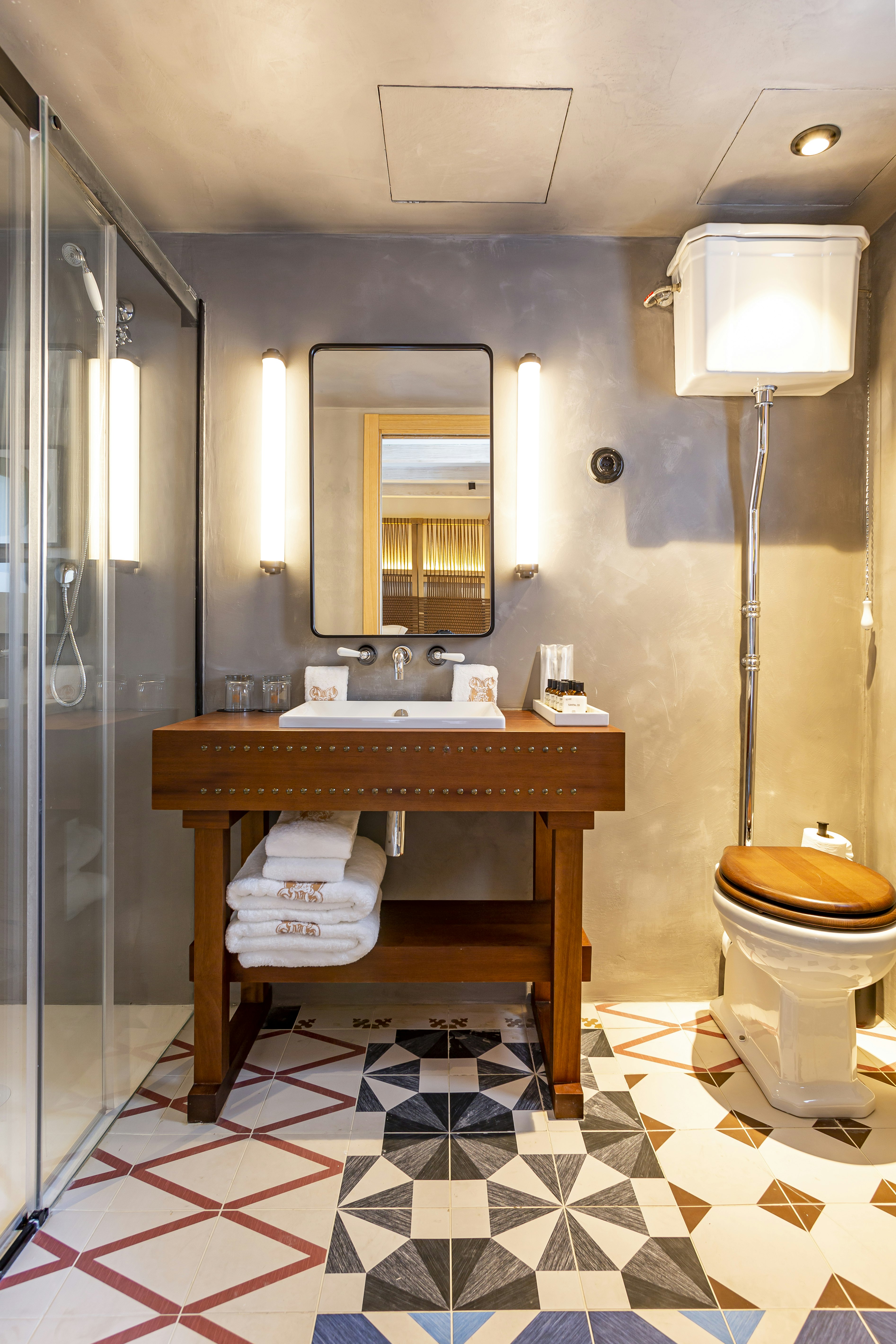 Superior Room Bathroom