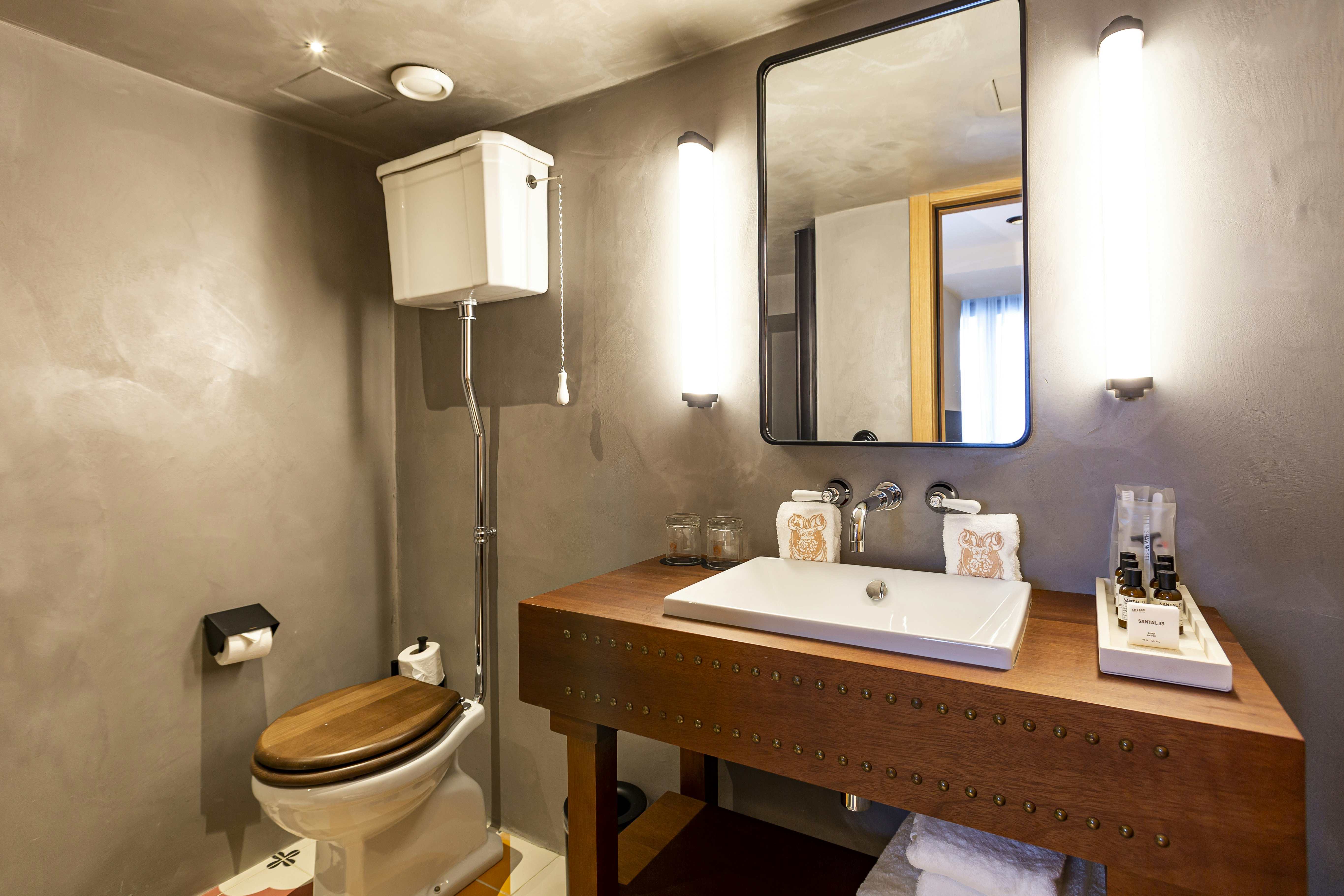 Superior Room Bathroom