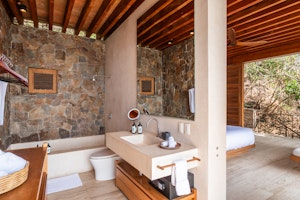 Suite Persianas - Bathroom