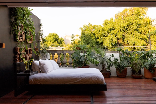 Polaris Suite Terrace Rolling Bed