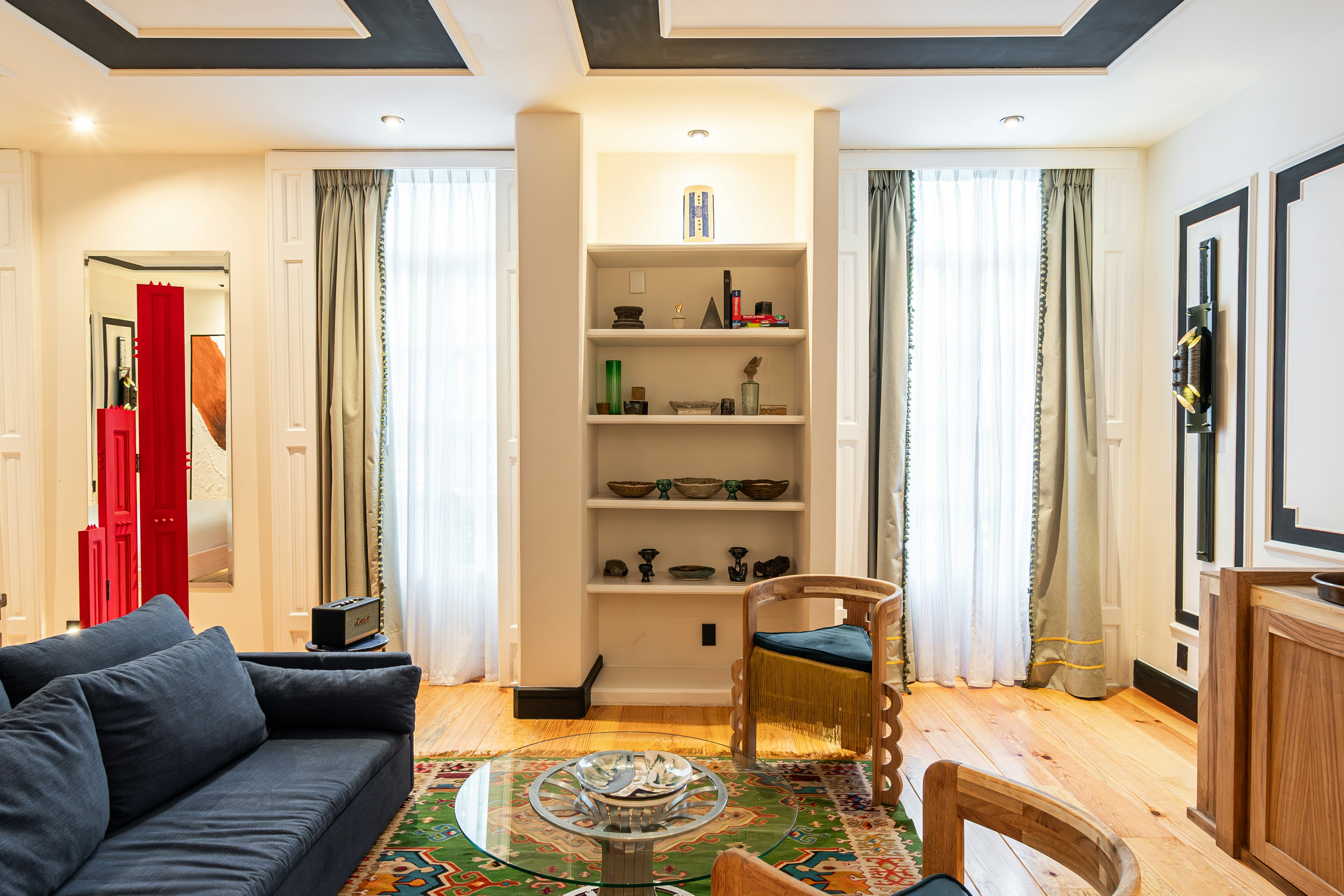 Halo Suite - Living room