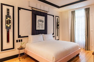 Halo Suite - Bedroom