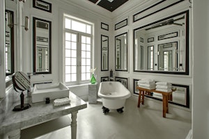 La Luna Suite Bathroom